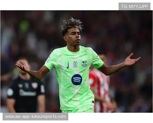 亚马尔吸引两人夹击后分球，巴萨空位得手，巴萨 亚洲球员