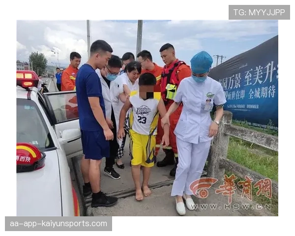 铁三选手游泳被水草缠脚仍拒绝求助自己解开，最后居然还能拿季军